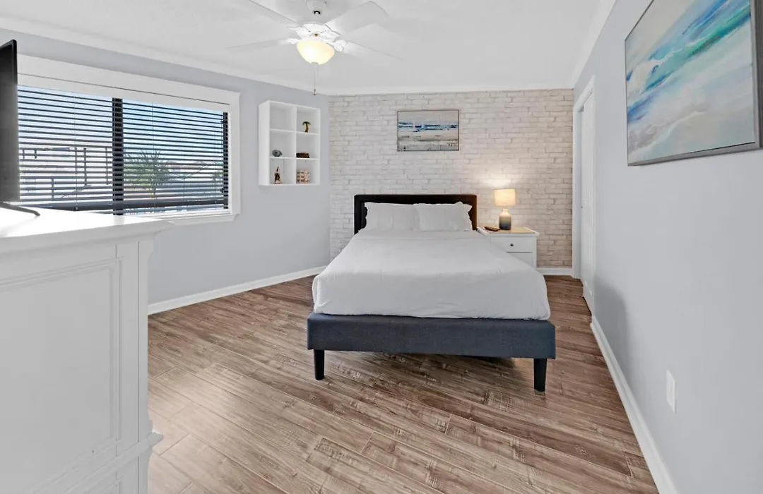 Crystal Village II 19B - 2Bd 2Ba Condo Near The Beach Sleeps 6-1